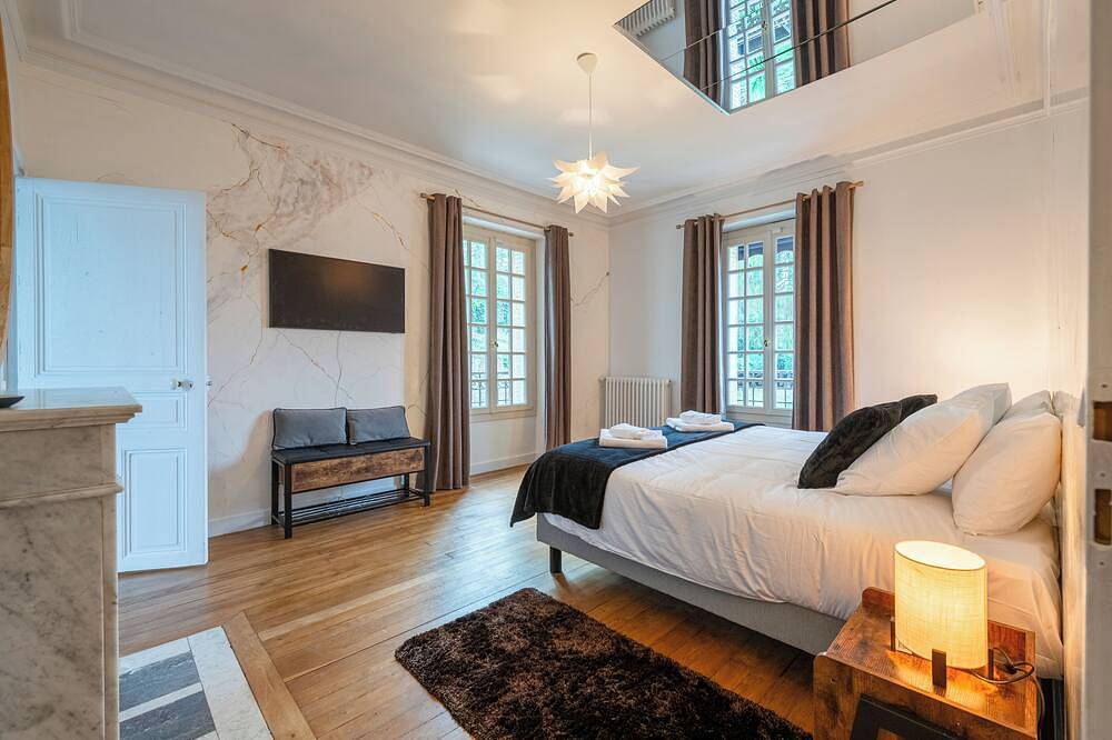 Villa Les Roches - Confort & Détente in La Ferté-Gaucher, Seine-et-Marne