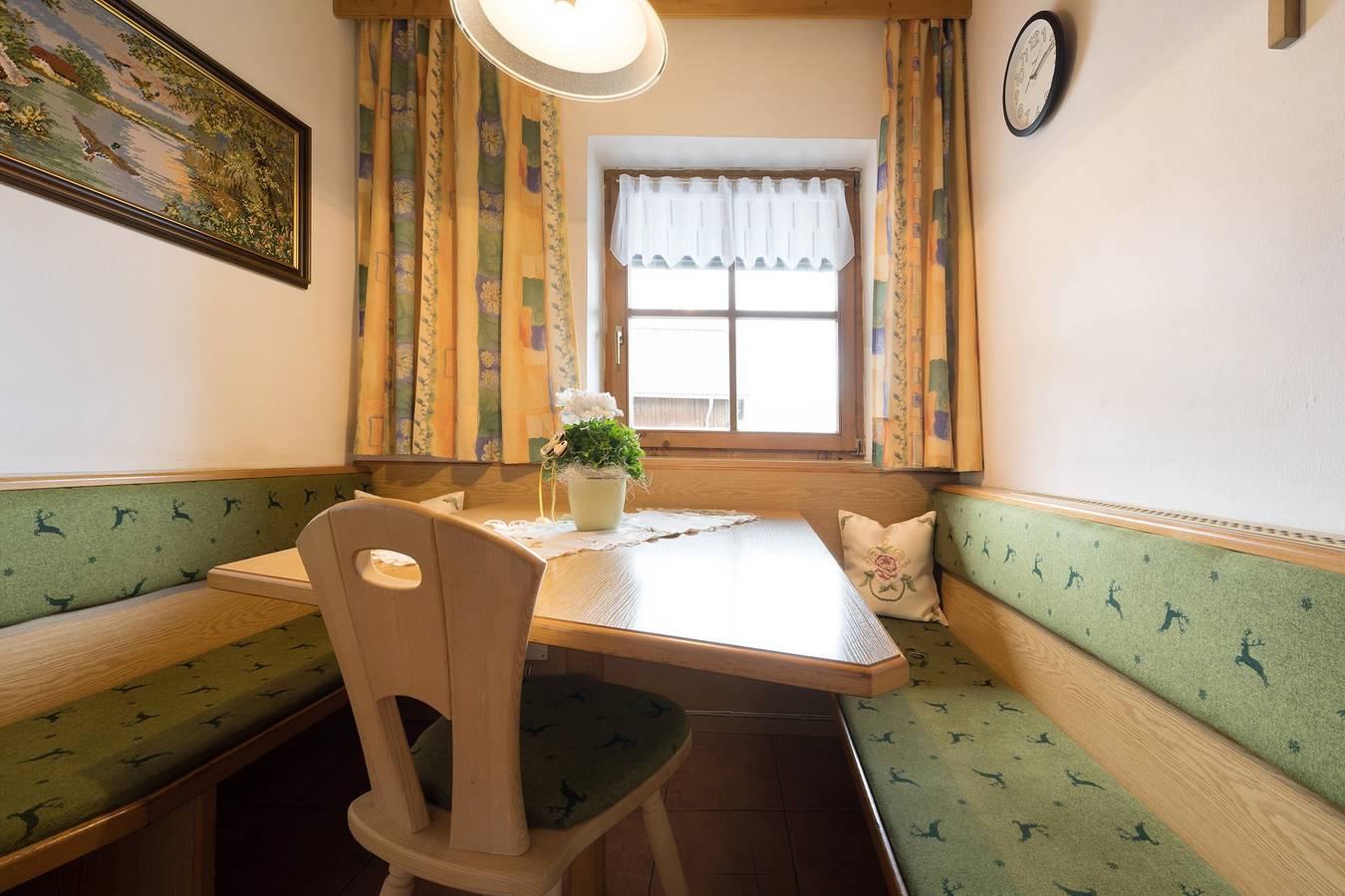 Appartement entier, Appartement de vacances "Dolomitenblick" avec vue sur la montagne, balcon et Wi-Fi in Spinges, Mühlbach