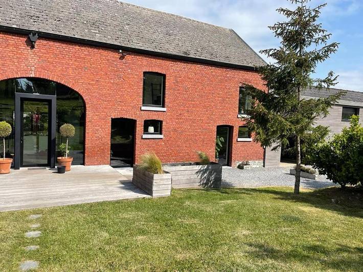 Location de vacances pour 15 personnes, avec Balcon et Jacuzzi ainsi que Terrasse et Jardin dans Aye