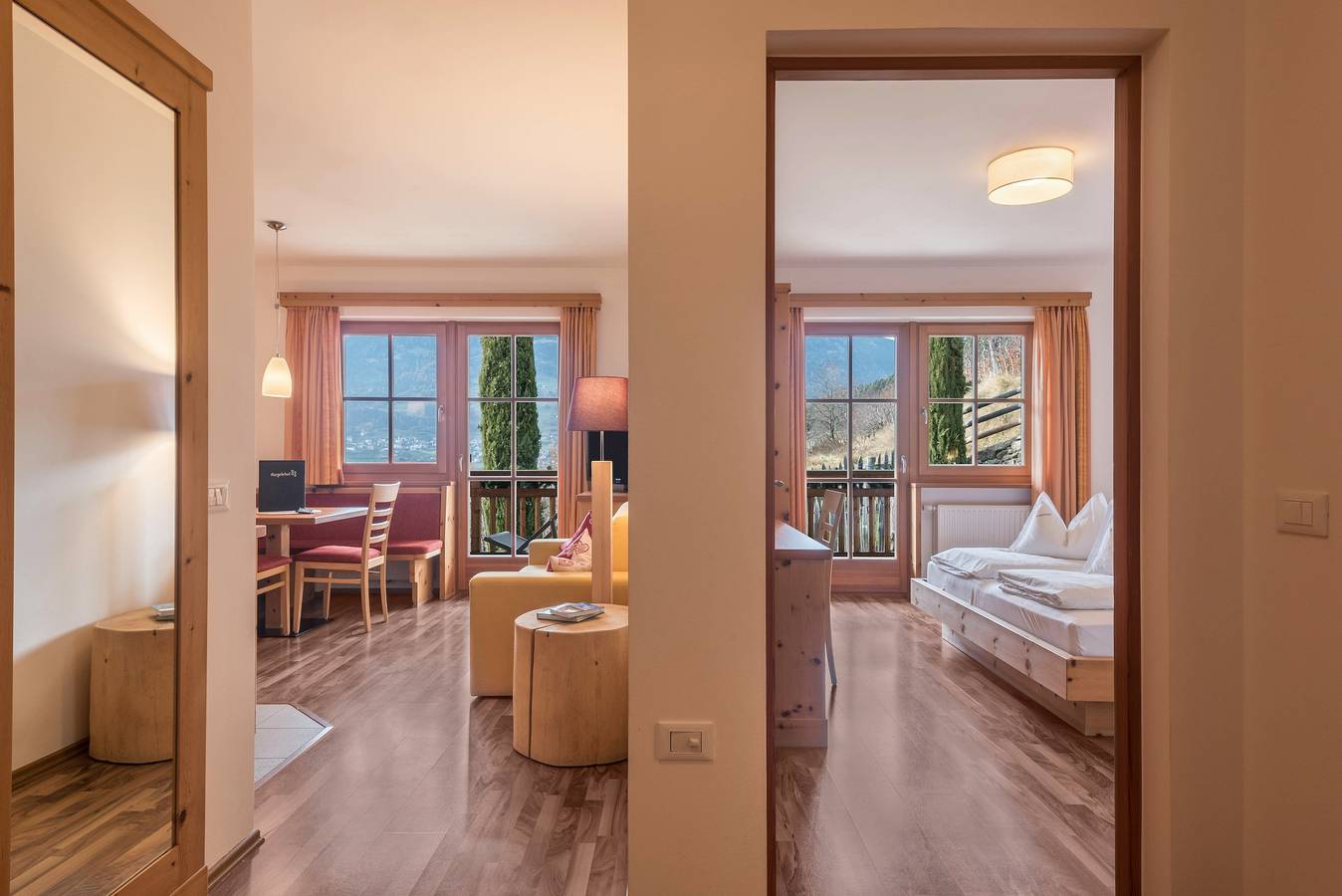 Hel lägenhet, Holiday Apartment 'Riegelehof 3' with Balcony, Garden & Wi-Fi in Lajen, Dolomiti Superski
