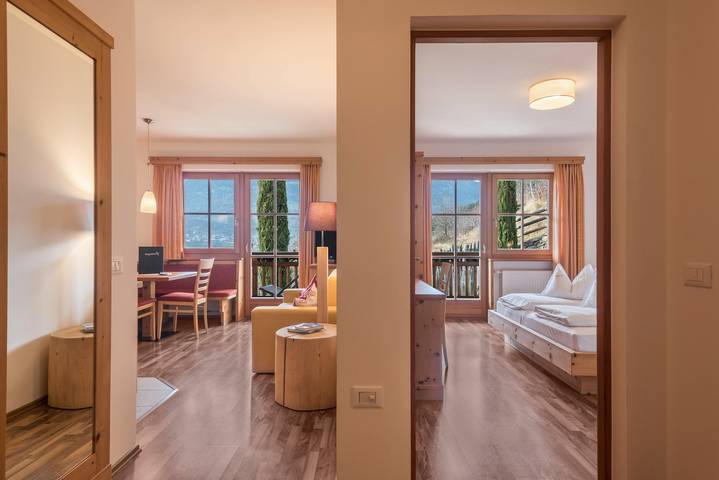 Hel lägenhet, Holiday Apartment 'Riegelehof 3' with Balcony, Garden & Wi-Fi in Lajen, Dolomiti Superski