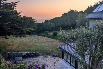 Gîte pour 10 personnes, avec jardin dans Abbaye de la Pointe Saint-Mathieu