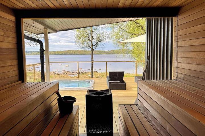 Villa for 14 people, with balcony and sauna as well as garden, with pets in Sweden