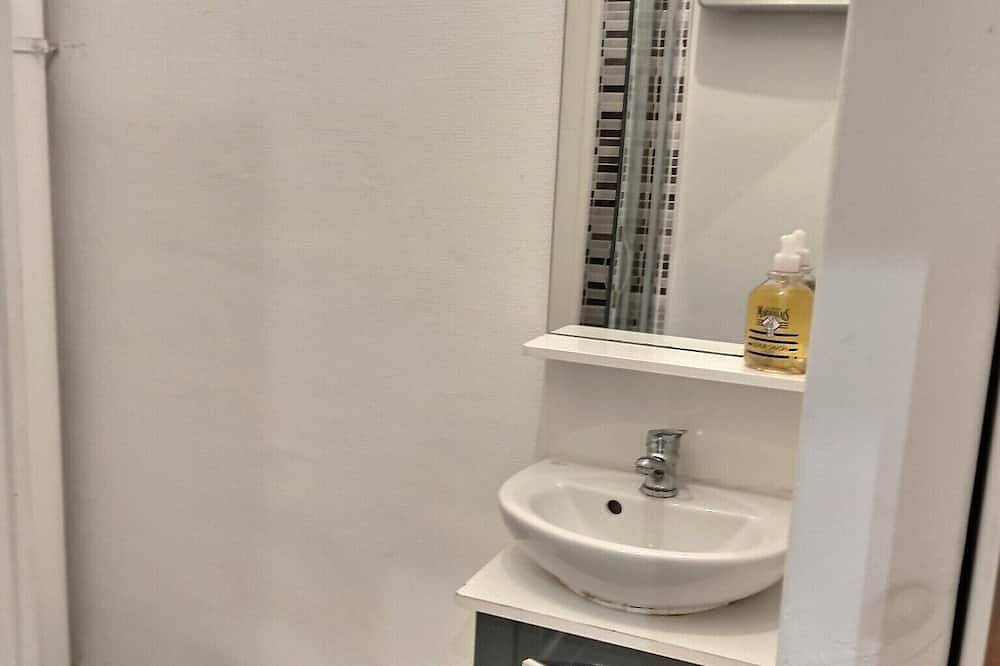 Apartamento entero, Superbe Studio 2 Face Gare, Wifi Gratuit, Belle Vue sur Ville, Proche Commodités in Évreux, Región de Évreux