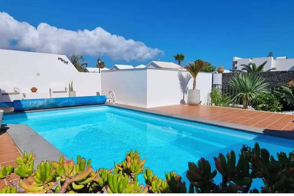 Villa for 4 People in Playa Blanca, Yaiza