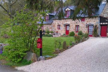 Gîte pour 6 personnes, avec sauna et jardin à Bréel