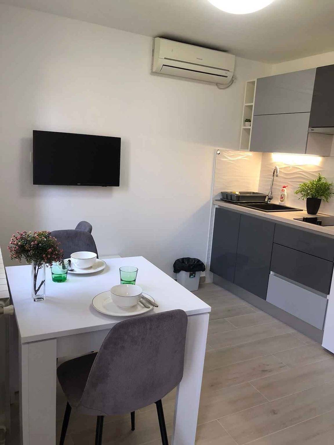 Cały apartament wypoczynkowy, Mieszkanie wakacyjne w pobliżu plaży in Primošten, Żupania szybenicko-knińska
