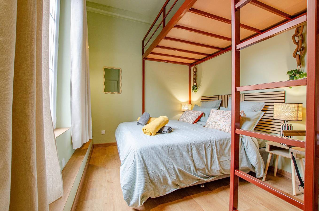 Lescapade in Sainte-Savine, Aube (desambiguación)