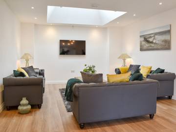 Holiday Rental for 6 People in Merseyside, Photo 1