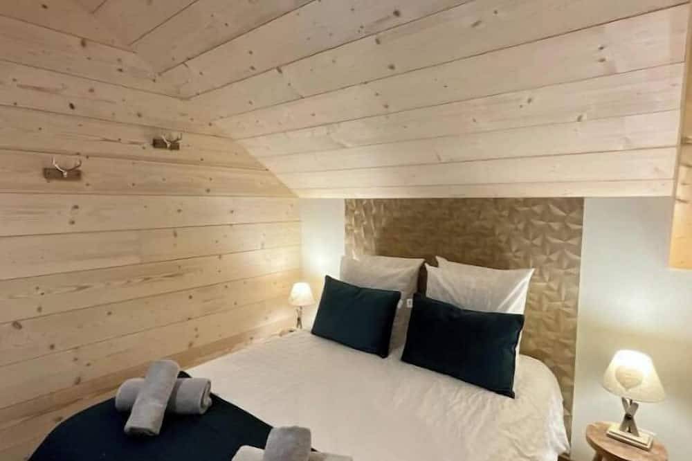 Chalet Les 2 Marmottes Classified **** with Nordic bath and pétanque court in Gerbépal, Regionaler Naturpark Belchen der Vogesen