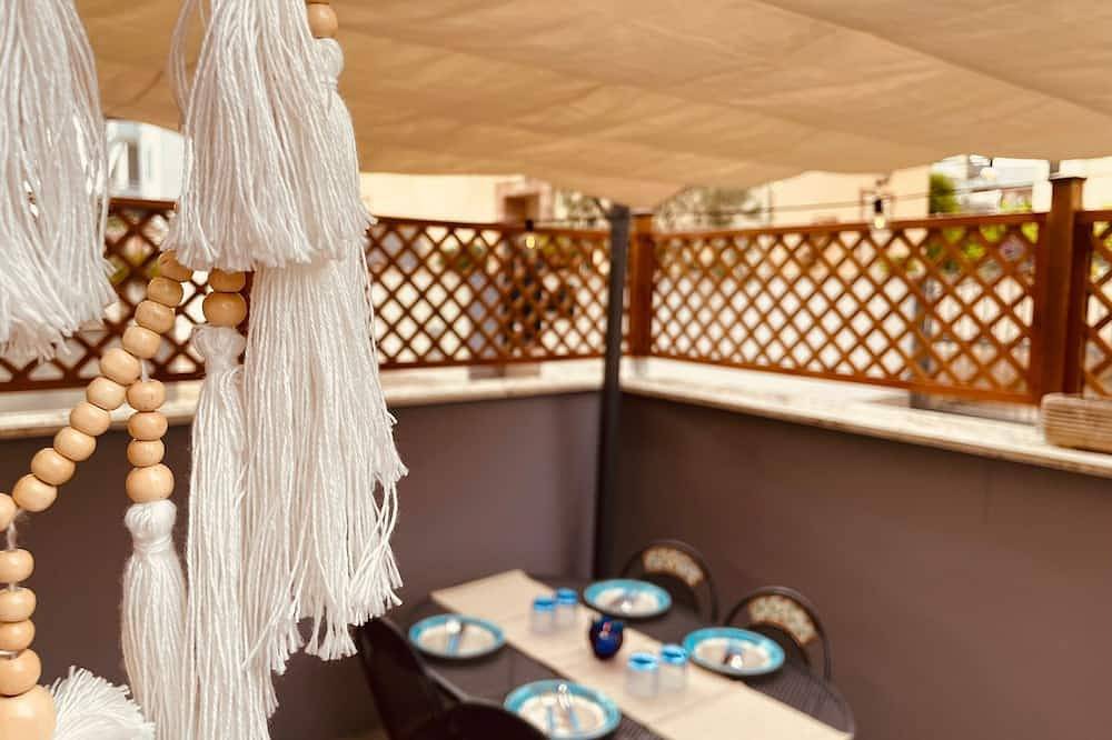 Entire apartment, Cozy retreat 300mt from the Sea, Your corner of Relax and Comfort in Neptune! in Nettuno, Rome Province