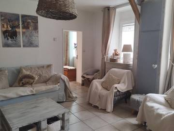 Location de vacances pour 4 personnes, avec vue ainsi que terrasse et jardin à Pierrefonds