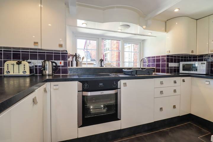Entire apartment, St Saviours- Flat 3 in Padstow, Cornwall