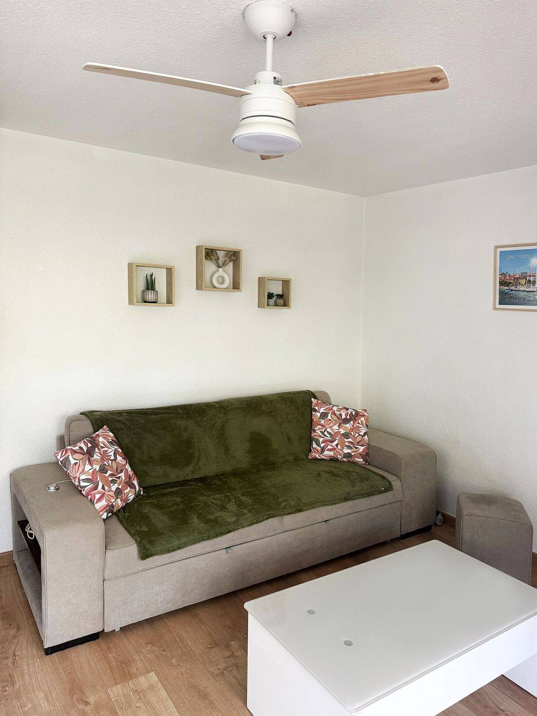 Apartamento entero, Modern apartment with covered balcony in central Sainte Maxime, 450 m from the sea in Sainte-Maxime, Region de Draguignan