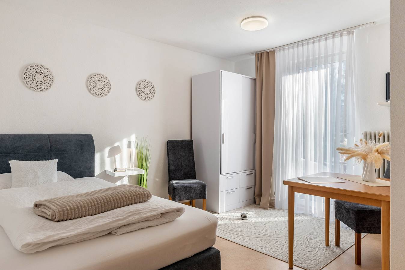 Ganzes Studio, Einzimmerapartment 'Nr 6' mit Gemeinschaftsterrasse, Gemeinschaftsgarten und Wi-Fi in Bad Dürrheim, Mittlerer Schwarzwald