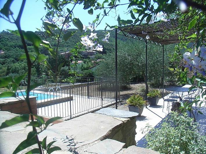 Gîte pour 4 personnes, avec jardin et piscine à Berlou - 3