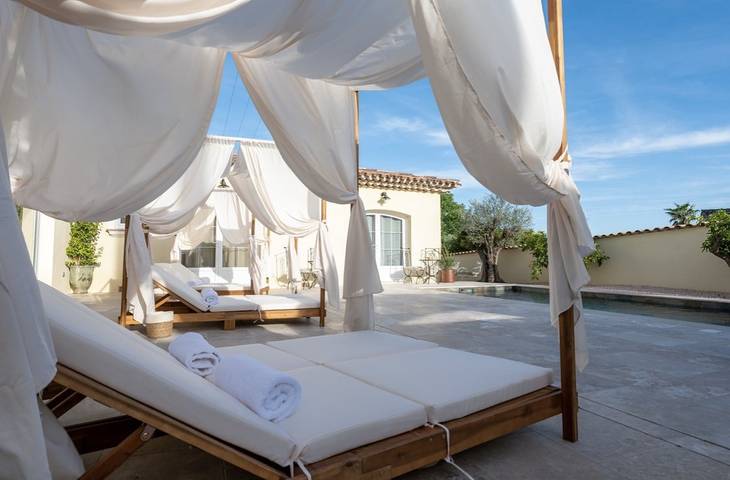 Gîte pour 2 personnes, avec terrasse ainsi que piscine et jacuzzi à Roquebrune-sur-Argens - 4