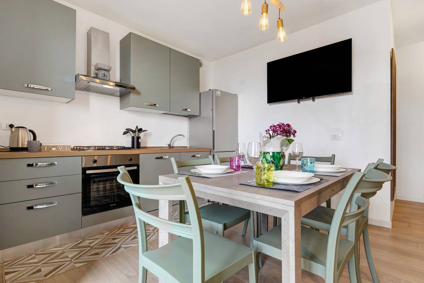 Appartamento intero, Appartamento 'Casa Mia' con vista sulle montagne, giardino privato e Wi-Fi in San Zeno di Montagna, Prealpi Gardesane