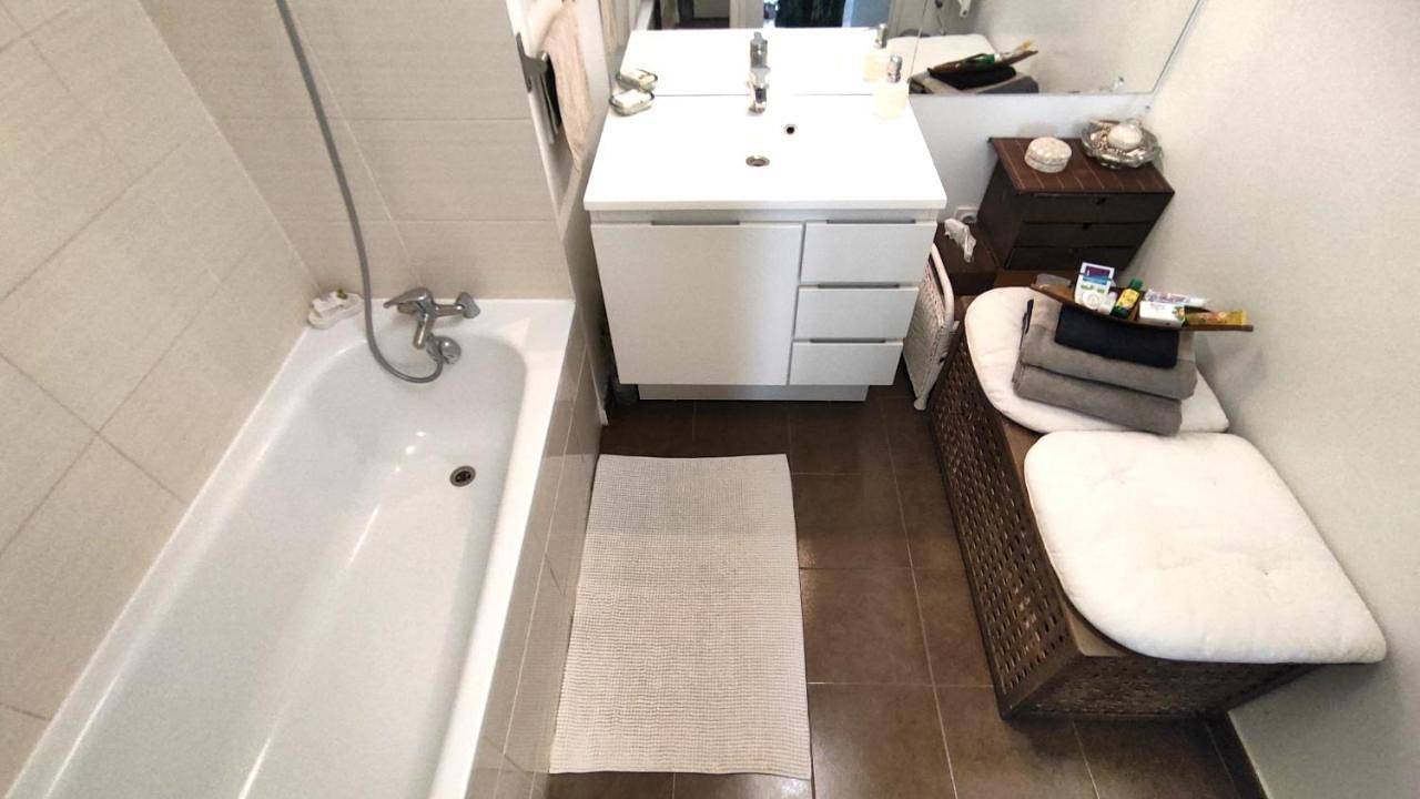 Appartement entier, Two-Bedroom Apartment in Rosny-sous-Bois, Seine-Saint-Denis