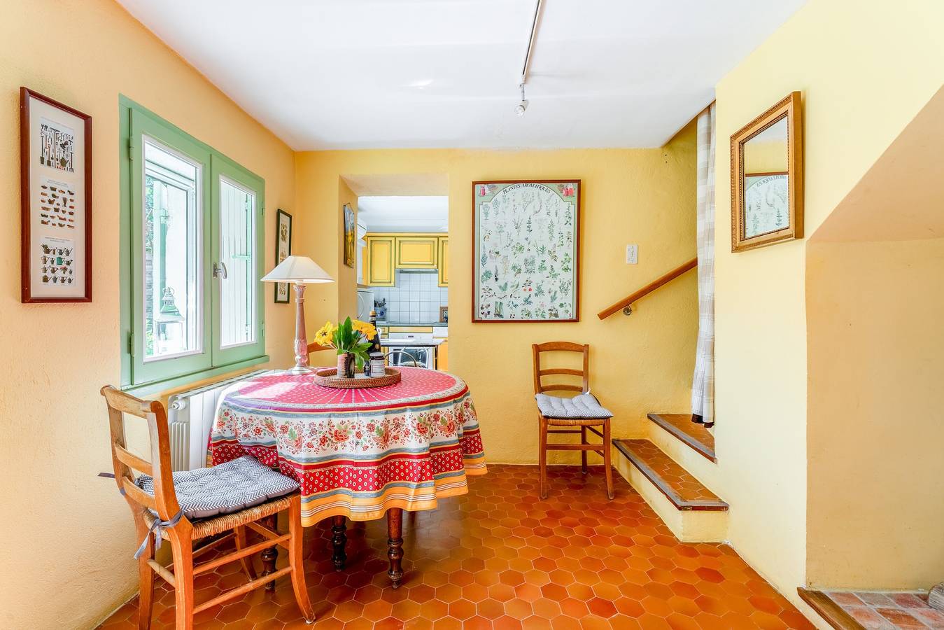 Holiday Home 'La Tonnelle' with Mountain View, Wi-Fi and Air Conditioning in Malaucène, Parc naturel régional du Mont-Ventoux