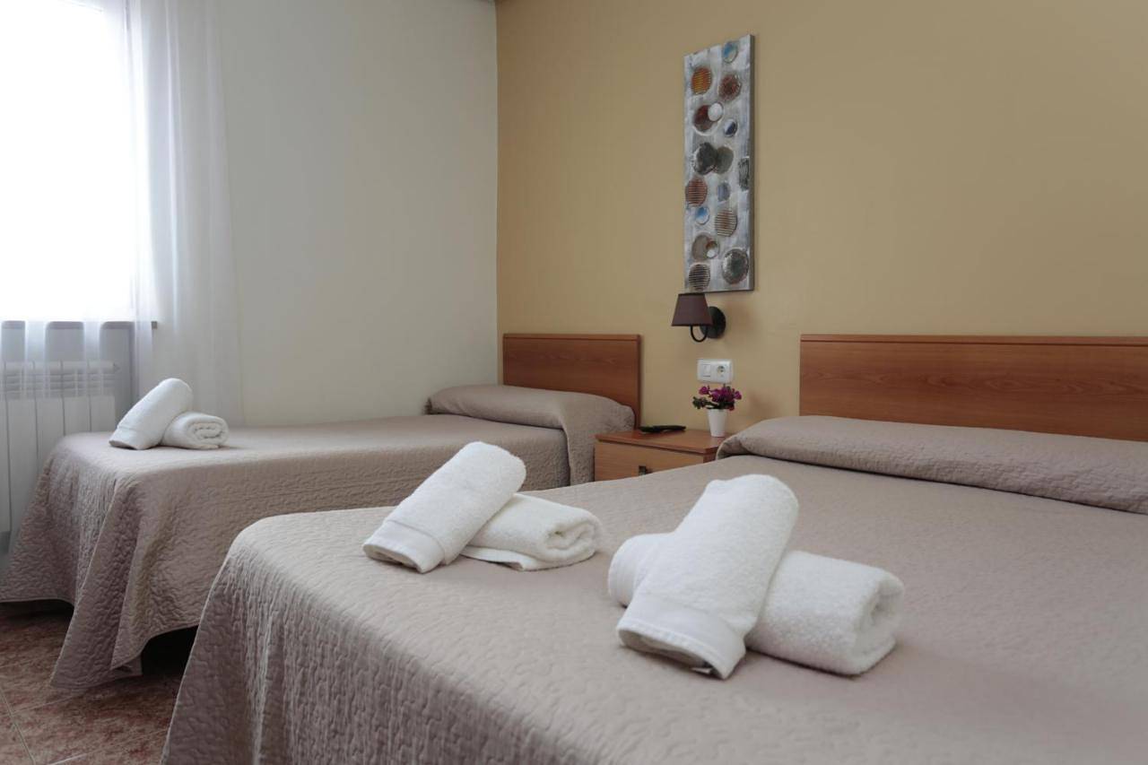 Double Room with Private Bathroom in Villapedre, Navia