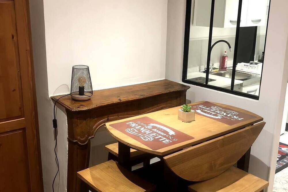 Appartement De Vacances pour 2 Personnes dans Dole, Jura