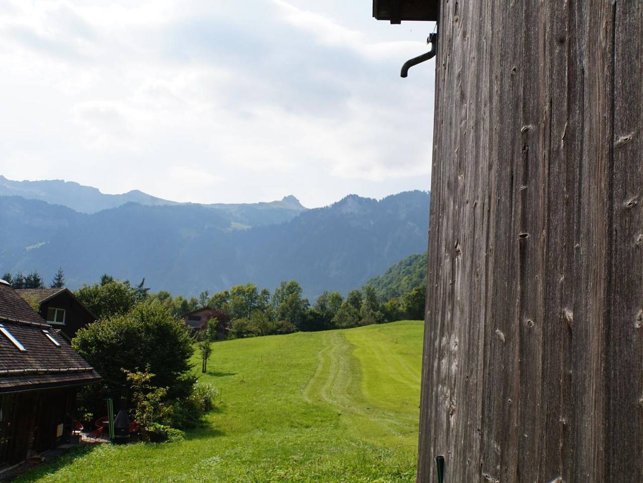 Ganze Ferienwohnung, Haus am Wasserfall - Appartement/Fewo, Dusche und Bad, Wc, Balkon in Mellau, Bregenzerwald