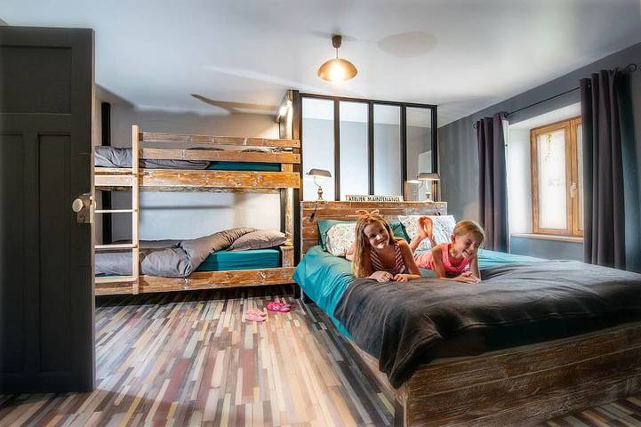 Gîte la Retorderie: 11 people + 2 babies, sauna, catamaran net, cabin, fireplace in Saulxures-sur-Moselotte, Parc naturel régional des Ballons des Vosges
