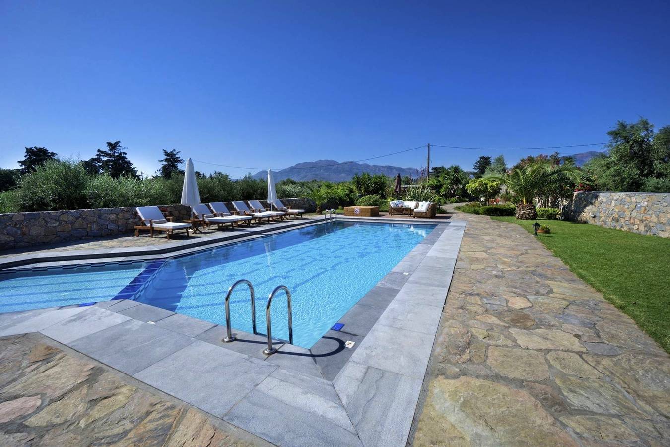 Nafsika villa in Xirosterni, Chania region
