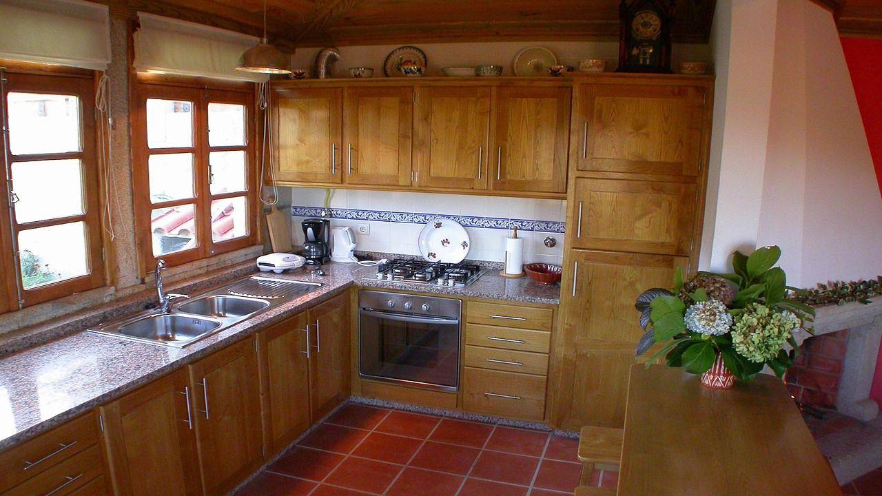 Vacation house for 2 people with terrace in Gondufe, Viana do Castelo District