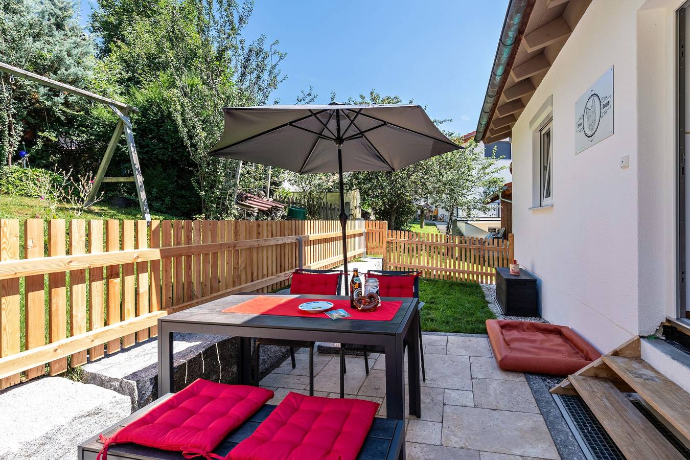 Ganze Wohnung, Ferienwohnung Ronja mit offener Terrasse & Wi-Fi in Pfaffenwinkel
