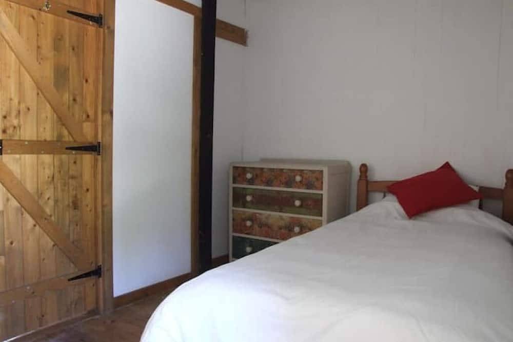 The Coach House - Terraced Cottage for 4 in the heart of Wicklow! in Avoca, County Wicklow