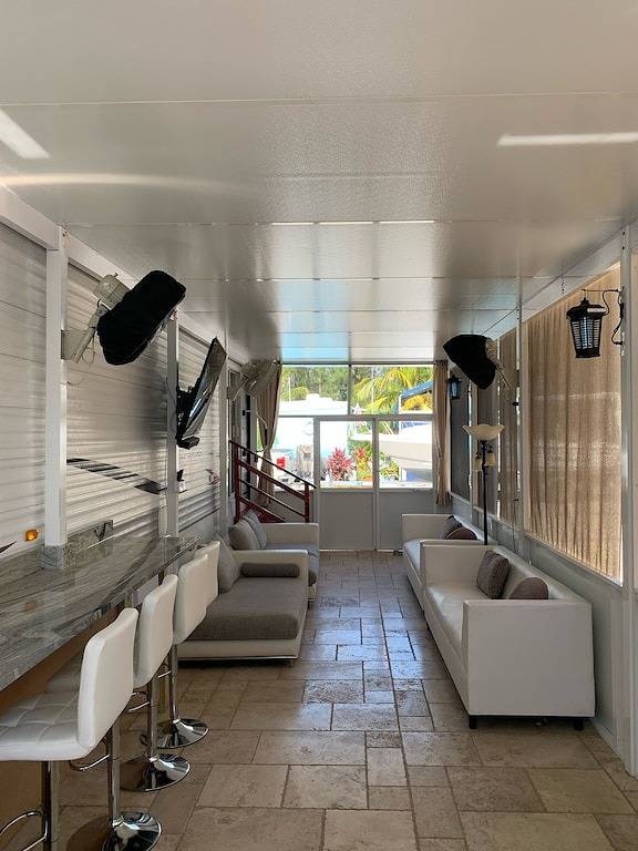 R & R in Paradise in Key Largo