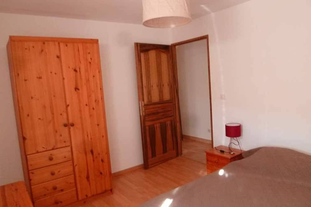 Appartement entier, Au pays de la lavande, au pied de la montagne de Lure in Lardiers, Région de Forcalquier