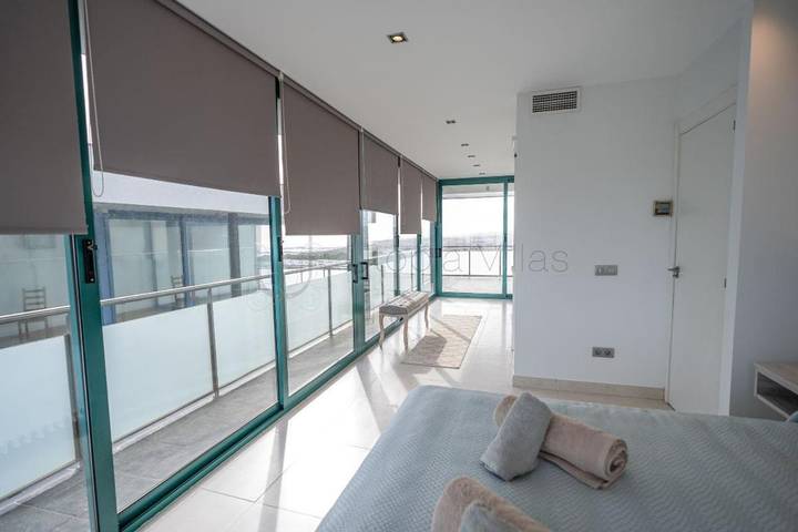 Chalet para 9 personas, con piscina además de jardín y vistas en Provincia de Barcelona - 3