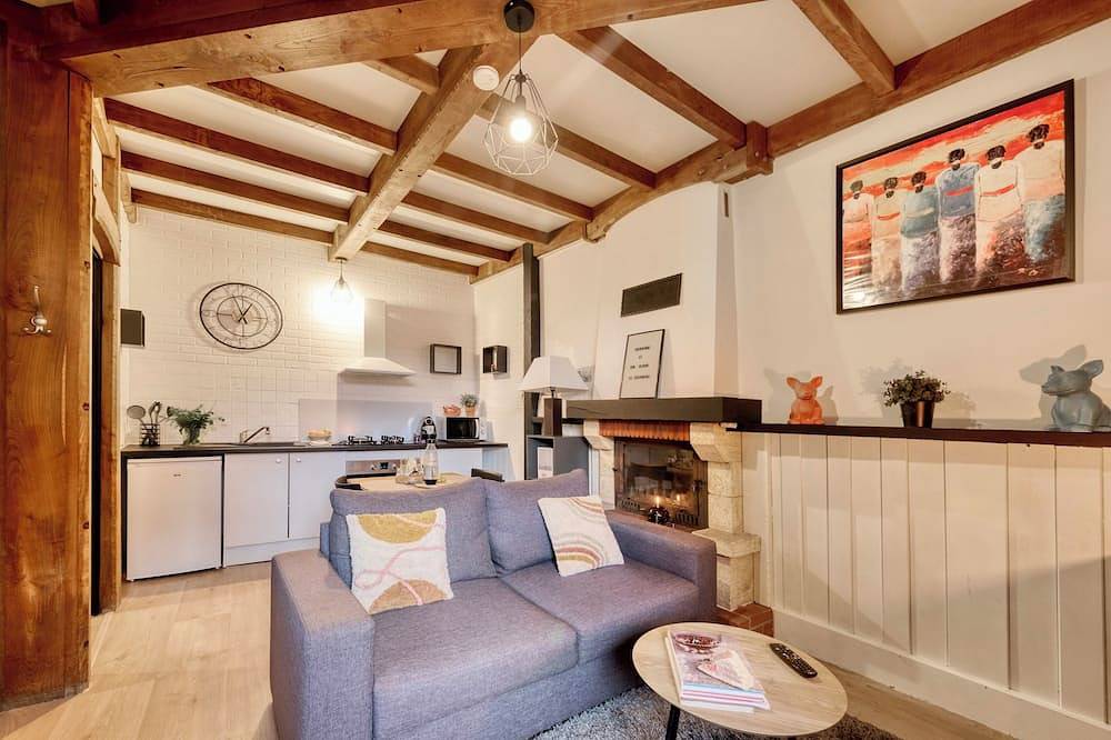 Appartement entier, Studio Le Cocooning avec jardinet coeur de Lannion, calme et verdure- Lit double in Lannion, Ceinture Dorée