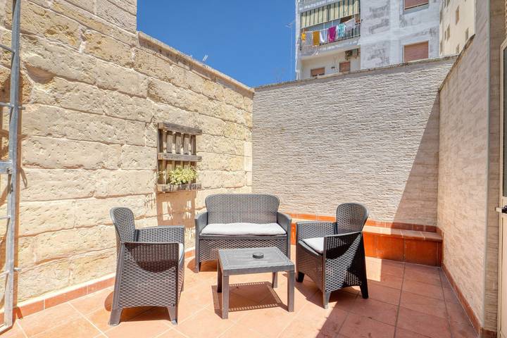 Appartamento intero, Appartamento 'Degapartment Lecce' con terrazza privata, Wi-Fi e aria condizionata in Lecce, Provincia di Lecce