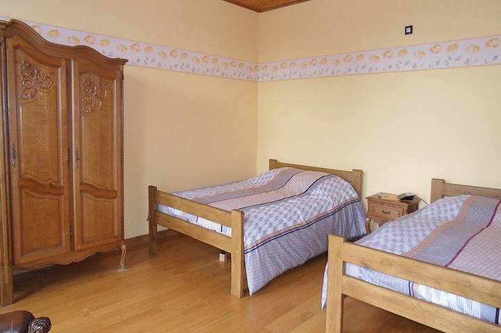 Location de vacances pour 26 personnes, avec terrasse et jardin, animaux acceptés à Couvin - 4