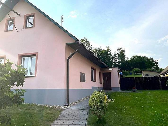 Location de vacances pour 6 personnes, avec jardin, animaux acceptés à Věž