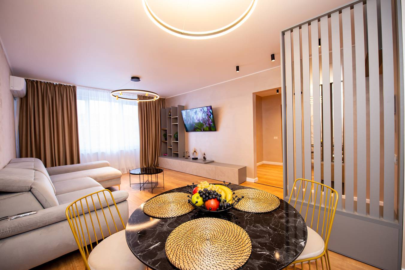 Apartamento entero, Sakura - Apartamento de un dormitorio - junto a la Avenida Victoria y el Parque Cismigiu in Bucarest, Walachia