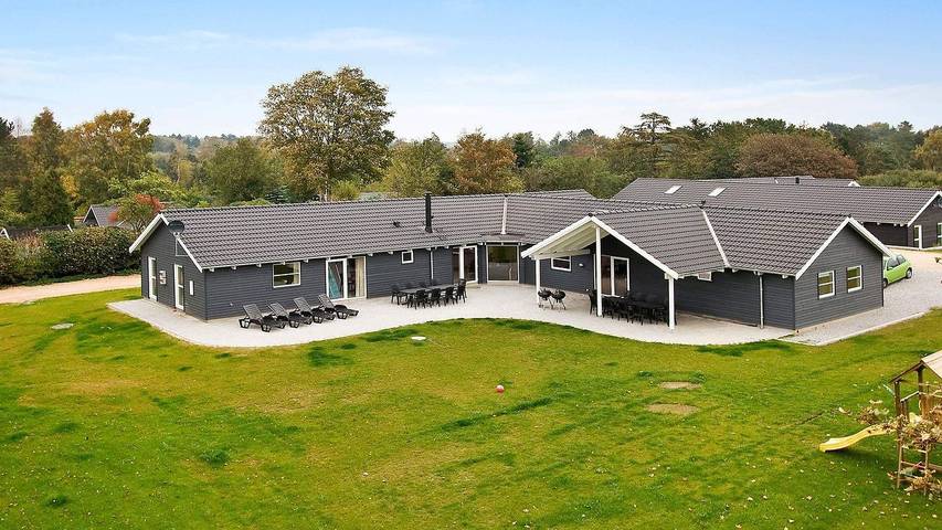 Ferienhaus für 19 Personen, mit Sauna und Terrasse sowie Pool und Whirlpool in Tisvilde - 2