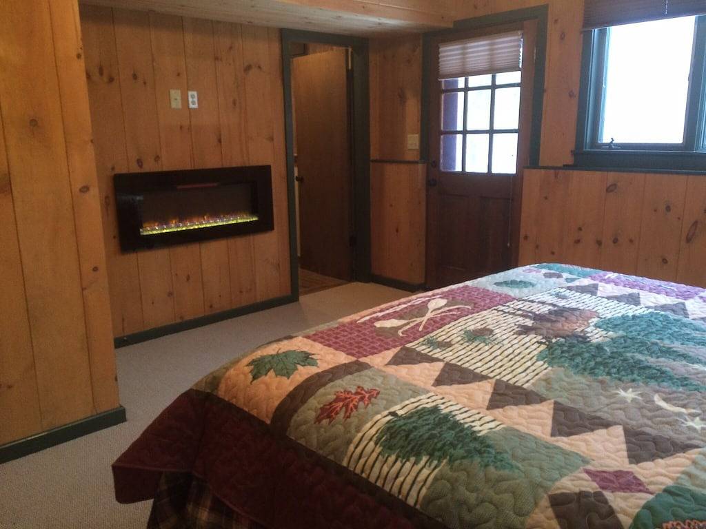 Ganzjährig Mountain Home -Hot Tub- Zu Fuß zu South Ridge Lodge in Newry, Sunday River