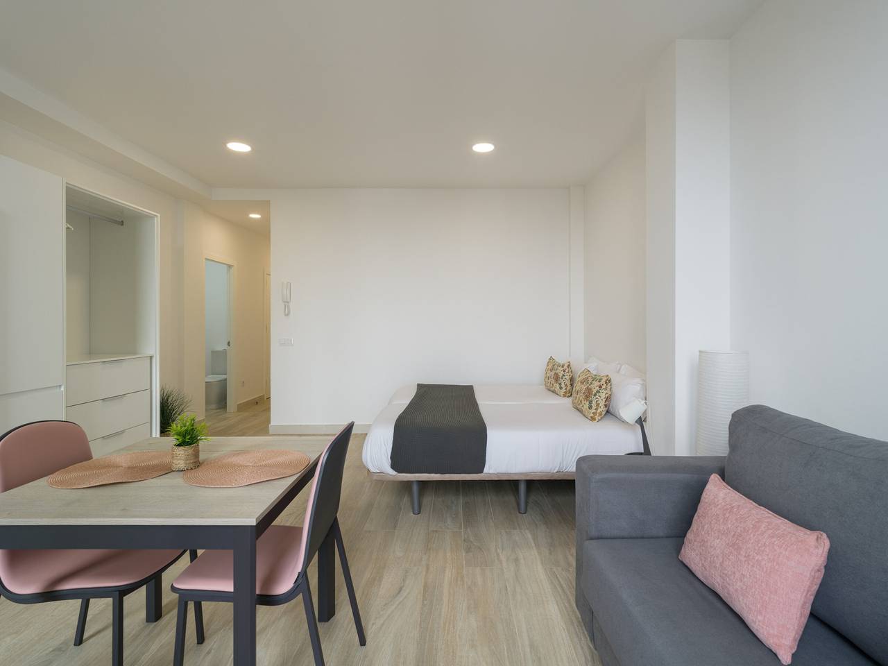 Apartamento entero, Estudio acogedor cerca de la playa Las Canteras, equipamiento moderno in Las Palmas de Gran Canaria Centre, Las Palmas de Gran Canaria
