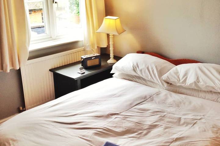 Wunderschöne 2 Schlafzimmer Landhaus mit schönem Garten Views & Great Location in Fifehead Magdalen, Dorset