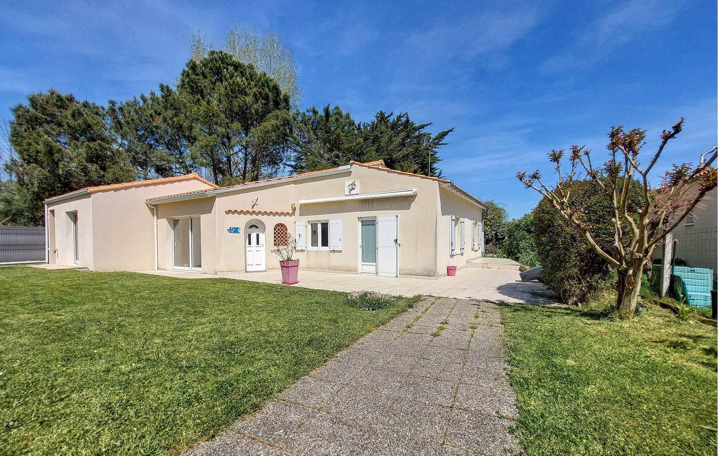 Appartement confortable à 2 km de la plage : 100 m² avec jardin et parking in La Tremblade, Côte de Beauté