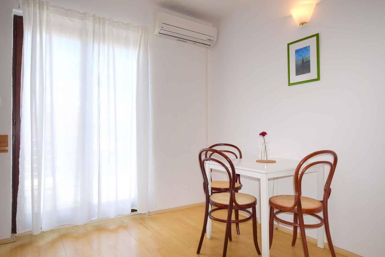 Entire studio, Studio with terrace and Internet  in Malinska-Dubašnica, Krk