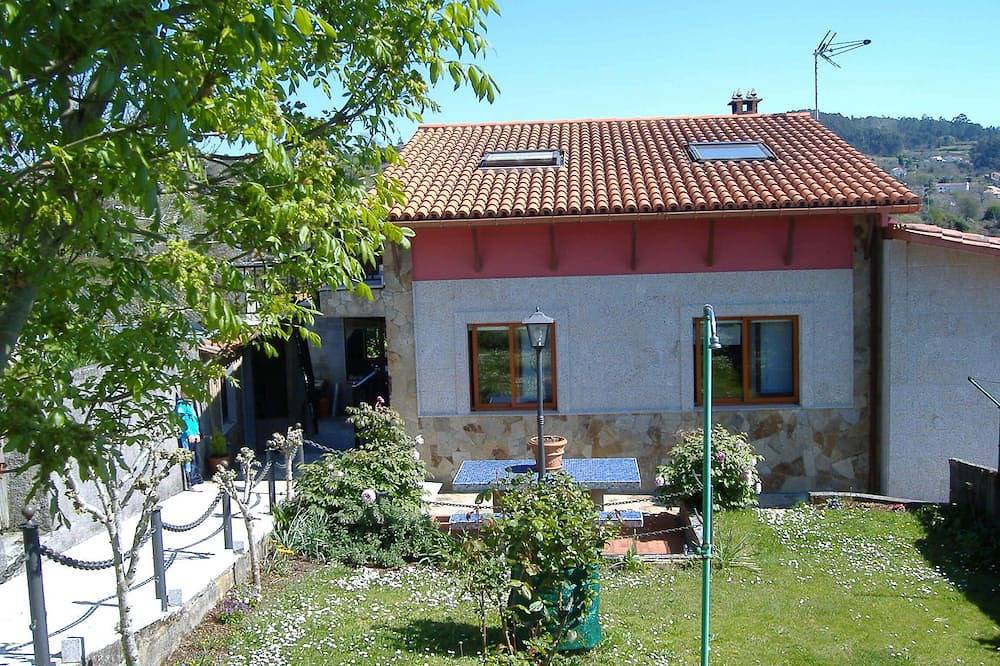 Chalet Independiente En Miño Vistas Al Mar, Cerca De La Playa Y Camino Inglés in Paderne (Espanha), Galician Coast