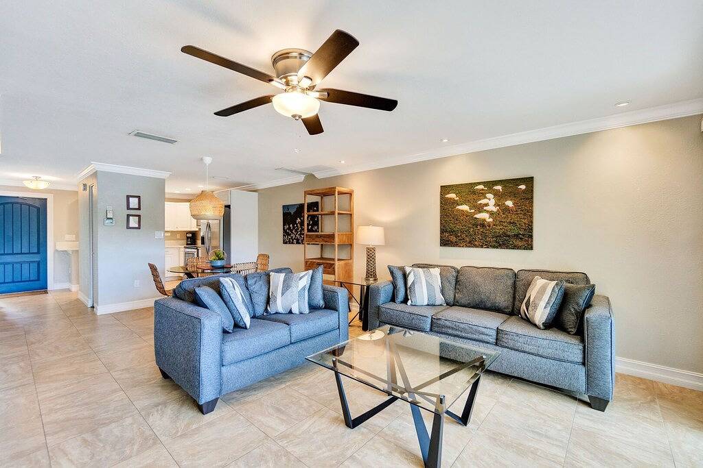 Luxury Villa \"Lighthouse\" Across from the Beach in Sanibel, Sanibel Island