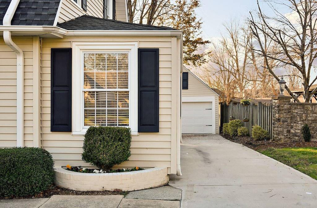 Luxurious Cape Cod in Emerywood - Minutes to Furniture Market & Hp University in High Point, Guilford County