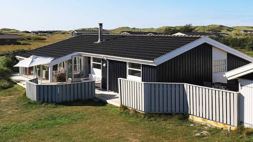 Ferienhaus für 6 Personen, mit Terrasse und Sauna sowie Whirlpool, mit Haustier in Løkken